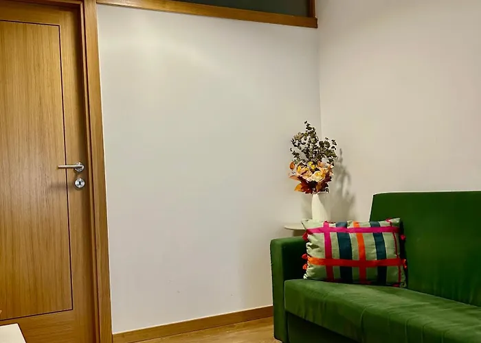 Aquae Flaviae Urban - Charm * 샤베스